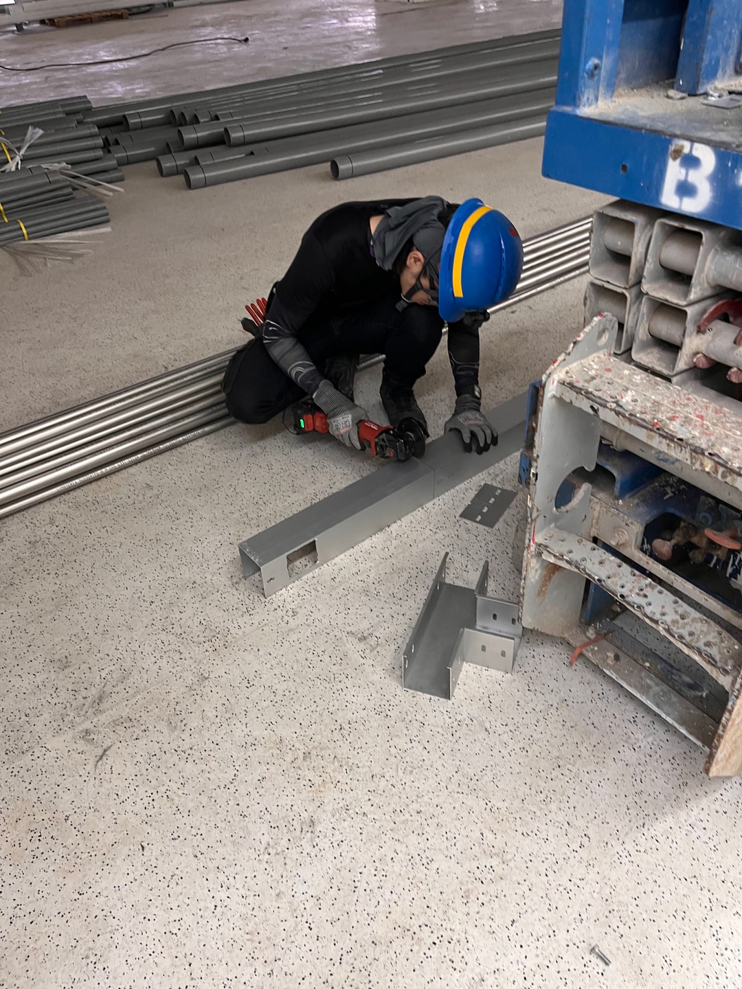 英業達桃科廠5F潔淨室空調電力及監控與消防電系統工程 圖片 3