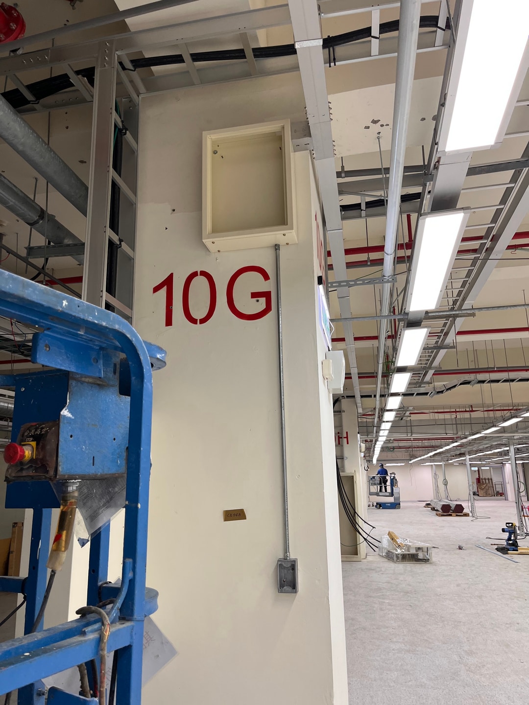 英業達桃科廠5F潔淨室空調電力及監控與消防電系統工程 圖片 4